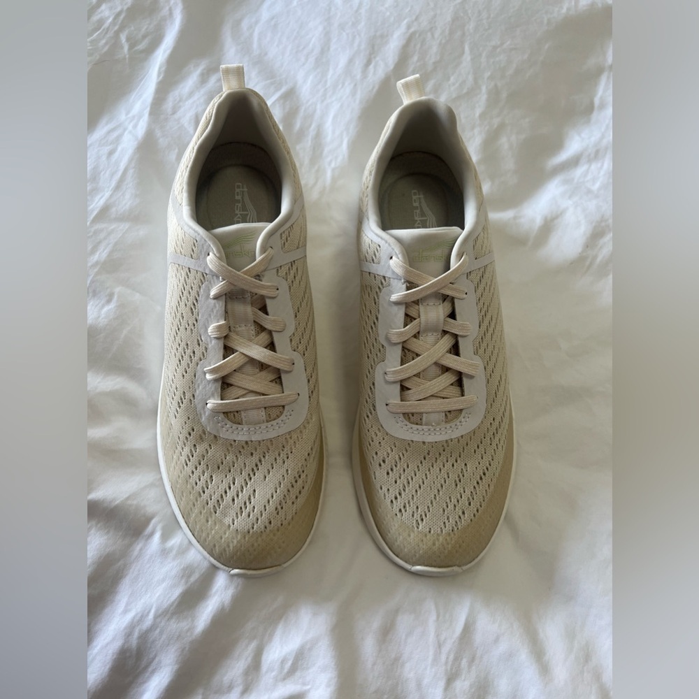 Dansko | Women’s SZ 38 (8) | Sky Mesh Ivory Lifestyle Walking Shoe Sneakers